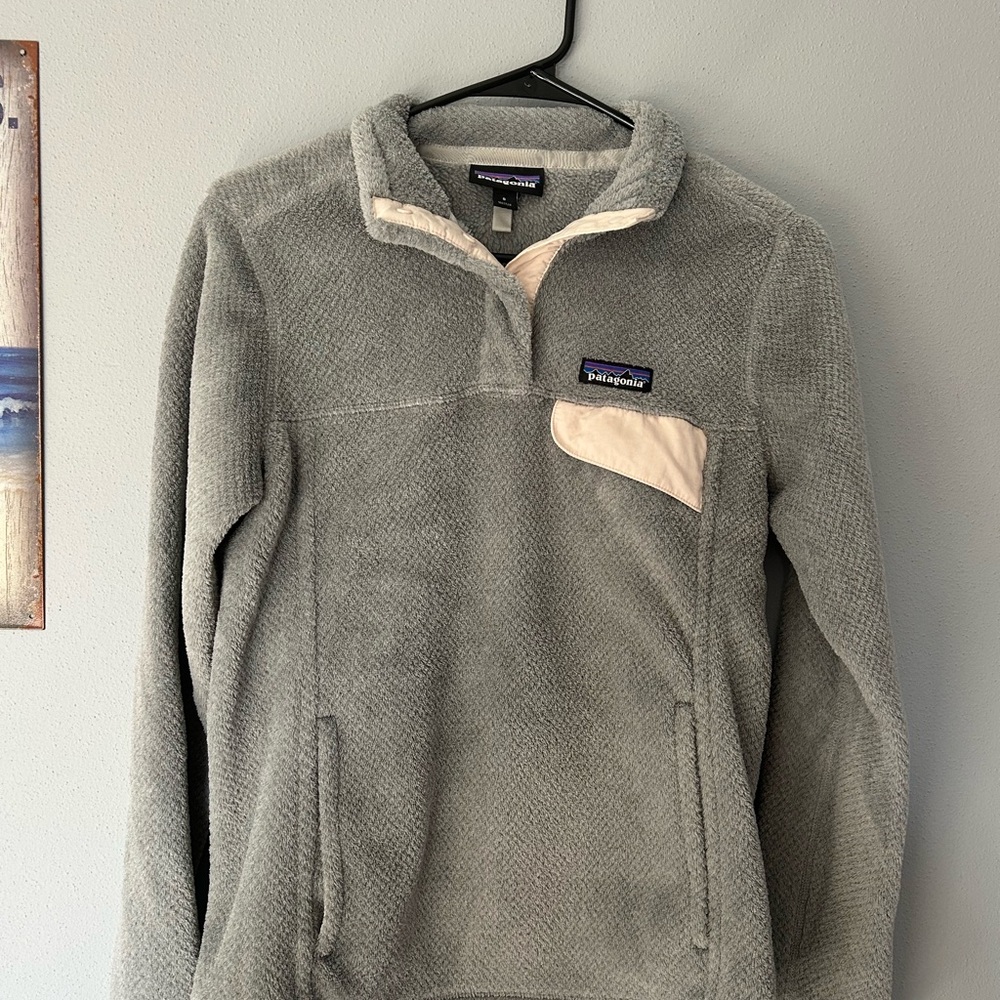 Patagonia Women's Gray Fleece Sweater